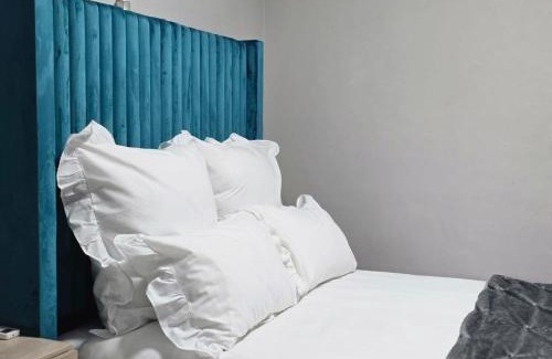 Emfuleni Casa | Botshe Lodge in Vanderbiljpark