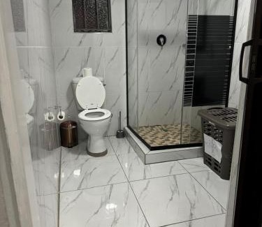 Emfuleni Casa | Botshe Lodge in Vanderbiljpark