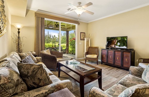 Waikoloa Condominio | Bottom floor villa with privacy and great golf course view.
