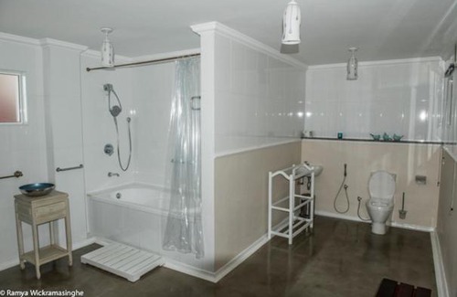 Kandy Cama Y Desayuno | BOUGAIN VILLA Luxury "HOME STAY" In Kandy