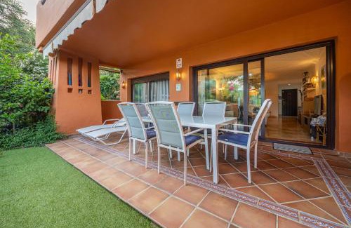 Buenas Noches Apartamento | Bougainvillea Retreat, Espacioso Terraza & Parking