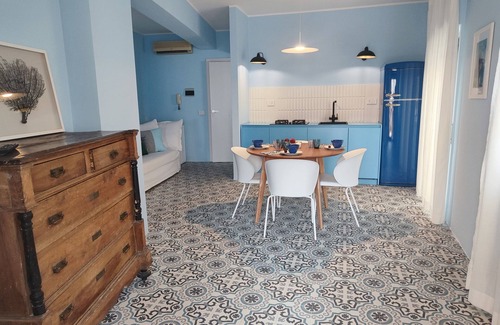 Letojanni Apartamento | Apartamento Bouganville a 30 metros del mar con aire acondicionado y wi-fi, x 4