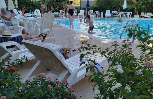 Calatabiano Apartamento | D60 Bilo De Luxe 5 camas en residencia con piscina y cancha de tenis
