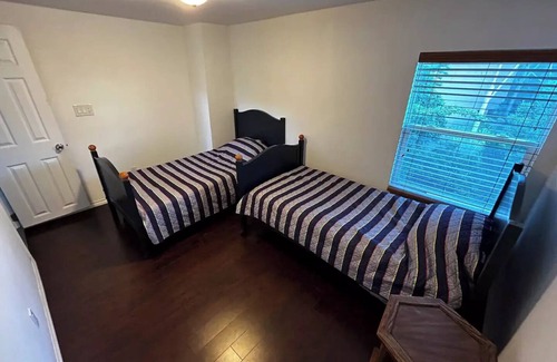 Simi Valley Casa | Boulders Views,Patio, peaceful