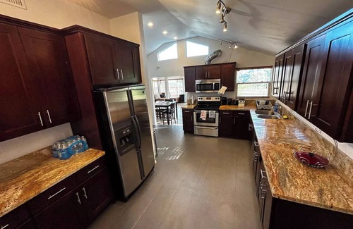 Canoga Park Casa | Boulders Views,Patio, peaceful No taxes added area