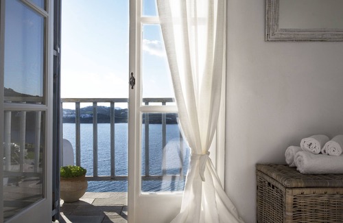 Ornos Villa | Boundless Blue Mykonos Beachfront Villa