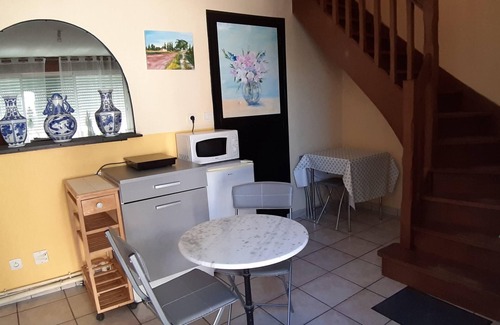 Lailly-en-Val Casa | BOURG CENTER, FURNISHED ACCOMMODATION 4 PEOPLE, 50 m from the communal pond