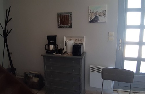 Lailly-en-Val Casa | BOURG CENTER, FURNISHED ACCOMMODATION 4 PEOPLE, 50 m from the communal pond