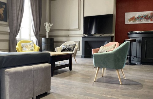 Fontenay-le-Comte Apartamento | Bourgeois Apartment