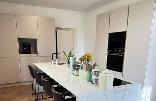 Cercoux Casa | Bourgeois house with large wooded park.