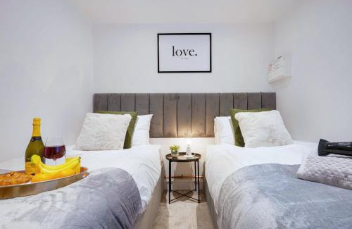 Rugby Apartamento | Boutique Apartment - City Centre - Free Parking, Fast Wifi and Smart TV by Yoko Property
