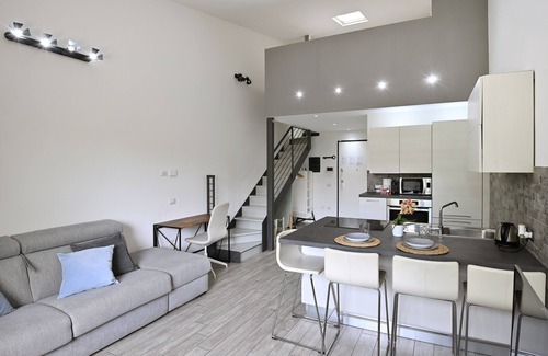Santa Maria Novella Apartamento | Boutique Apartment "Divided Two" in Florence