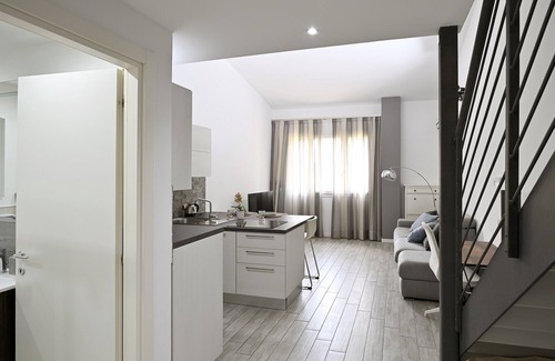 Santa Maria Novella Apartamento | Boutique Apartment "Divided Two" in Florence