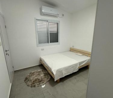 Afula Apartamento | Boutique apartment in Afula Netflix, balcony, free parking