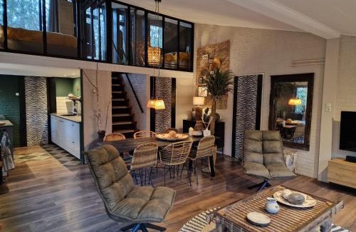 Rheezerveen Casa | Boutique Bungalow 2 met sauna, hottub en boskas
