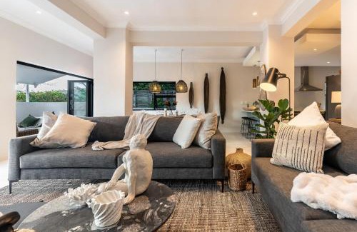 Hout Bay Villa | Boutique Coastal Retreat