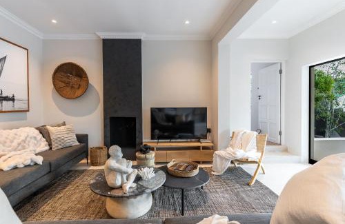 Hout Bay Villa | Boutique Coastal Retreat
