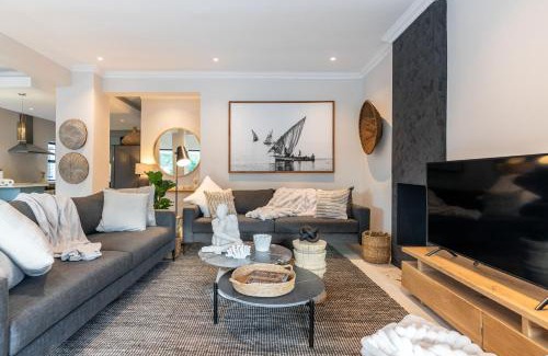 Hout Bay Villa | Boutique Coastal Retreat