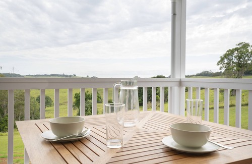 Coopers Shoot Cabaña | Boutique Holiday Cottages overlooking Byron Bay