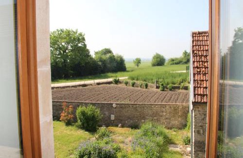 Bouix Casa | Boutique Holiday Home in Bouix with Garden