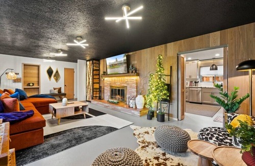 Newberg Casa | Boutique Home Nestled in Downtown Newberg