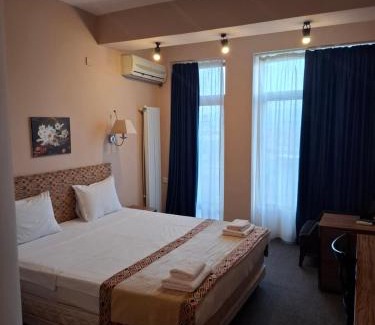 Vera Hotel | Boutique Hotel "Andza Tiflis"