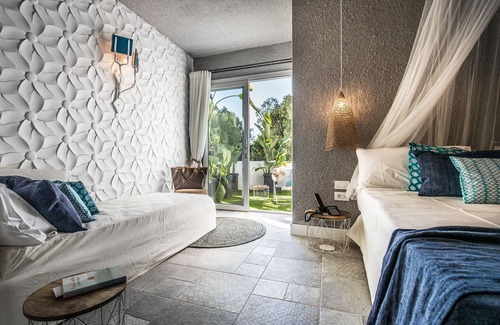 Santa Margherita di Pula Hotel | Boutique Hotel Capo Blu