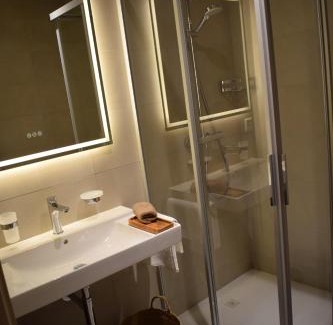 Mies Hotel | Boutique Hotel La Couronne Mies