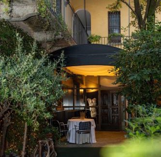 Seregno Cama Y Desayuno | Boutique House in corte storica