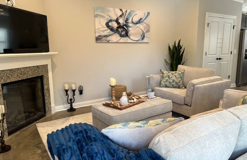 White Bluff Casa | Boutique New Construction With All the Conveniences You Would Expect