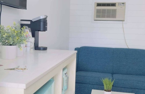 Downtown Myrtle Beach Apartamento | Boutique on the beach, Studio #102 + Pool