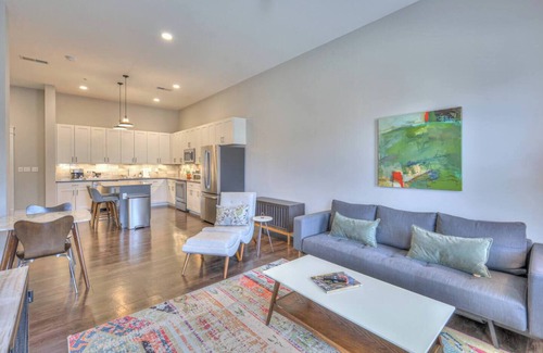 12 South Condominio | Boutique One Bedroom Condo in Dynamic 12 South #202