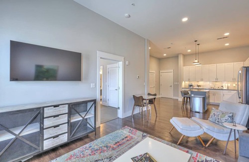 12 South Condominio | Boutique One Bedroom Condo in Dynamic 12 South #202