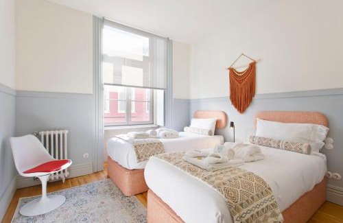 Sao Nicolau Apartamento | BOUTiQUE Rentals- THE MiRaDOURO Ribeira Apartment