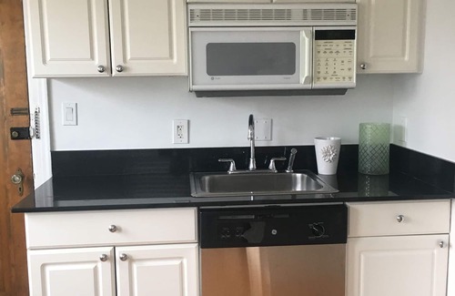 Greenwich Casa | Boutique Stay 2D in Heart of Downtown