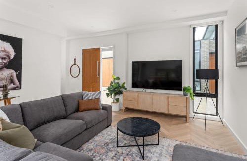 Camberwell Casa | Boutique Stays - Milk & Honey