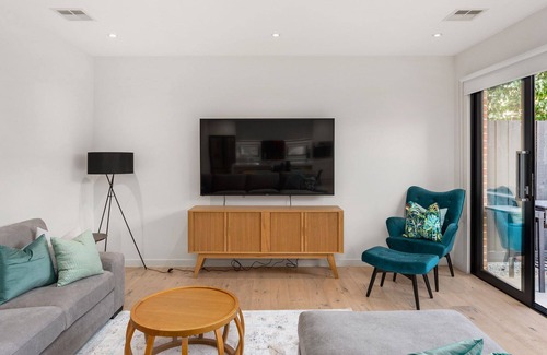 Murrumbeena Casa | BOUTIQUE STAYS - Sunnyside