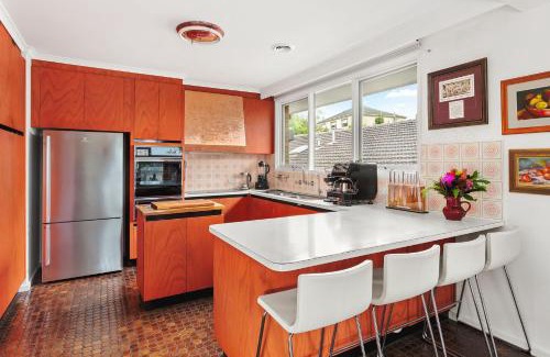 Mount Waverley Casa | Boutique Stays - That 70s House