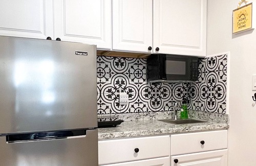 Englewood Apartamento | Boutique Studio Apartment on Grand Ave