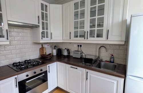 St. Mary's Park Casa | Boutique Victorian Flat | Battersea Park | 2 Bedroom