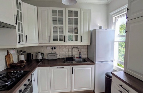 St. Mary's Park Casa | Boutique Victorian Flat | Battersea Park | 2 Bedroom