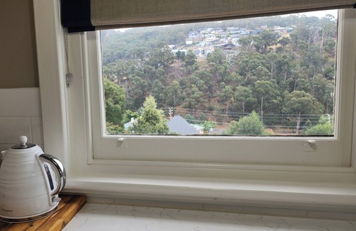 South Hobart Casa | Bowen Toft House- eco home from home