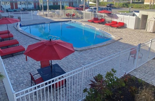 June Park Casa | Bowling and Arcade Games at Brunswick Harbor Lanes! 4 Affordable Units, Pool!