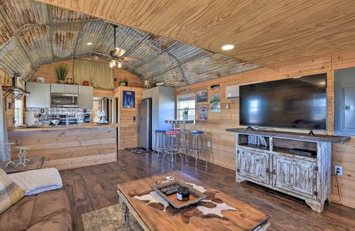 Wise County Cabina | Boyd Countryside Cabin w/ Patio & Farm Views