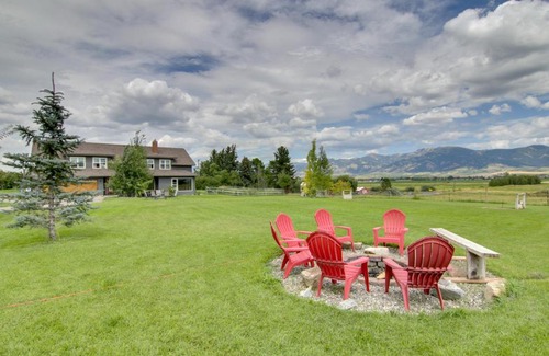 Bozeman Casa | Bozeman Home on 11 Acres with Mountain Views!