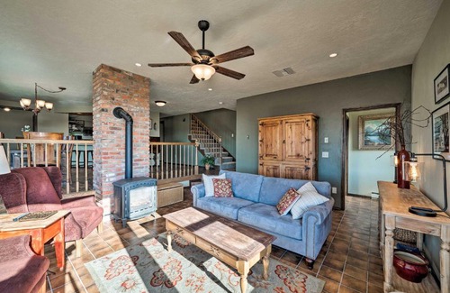 Bozeman Casa | Bozeman Home on 11 Acres with Mountain Views!