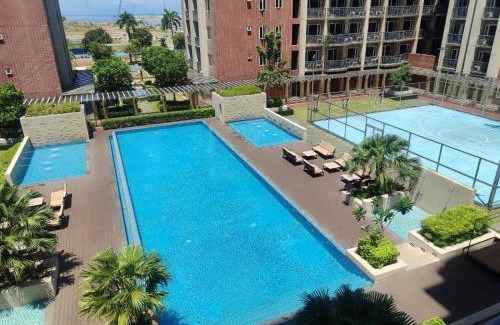 Paranaque Apartamento | BP1637 Facing Pool with Balcony near MOA BP1637