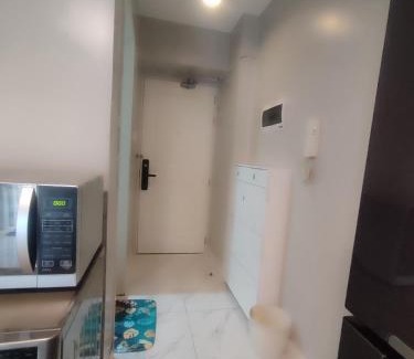 Paranaque Apartamento | BP1637 Facing Pool with Balcony near MOA BP1637