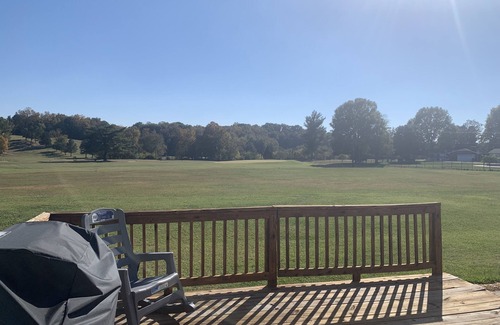 Winston - Salem Casa | BR# 2-Spacious Bdrm/on golf course/shared Bath & shared House with other renters