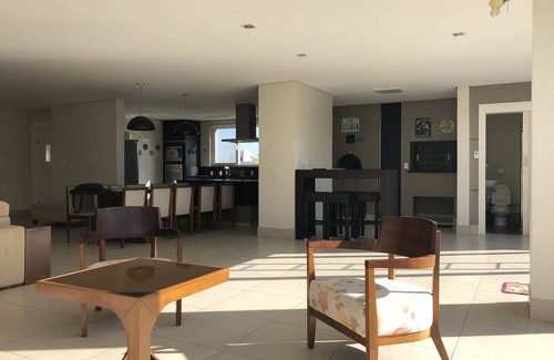 Laguna Villa | Casa 450m2 Cond. cerrado